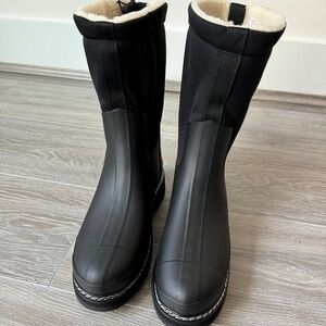 NWT Hunter Refined Stitch Sherpa Boot